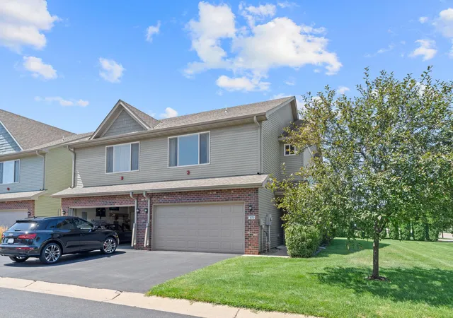 Photo 3 of Single family home for sale at 7893 Gotland Ln, Circle Pines, MN 55014 | MLS# 7123939 | Listing updated on 2026-09-30