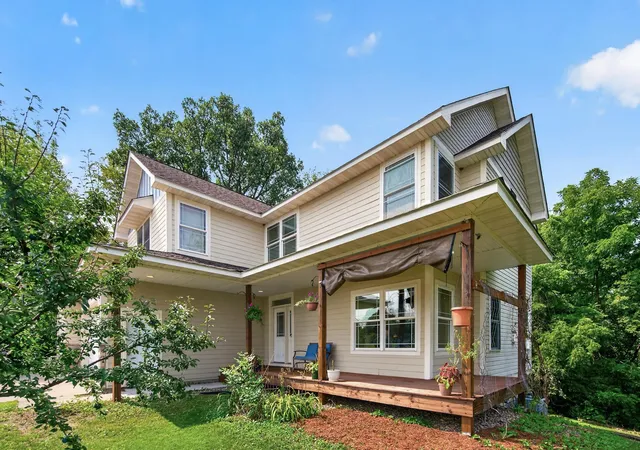 Photo 2 of Single family home for sale at 20310 Akin Ct, Farmington, MN 55024 | MLS# 7123956 | Listing updated on 2026-08-29