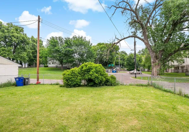 21st image of 918 Edgerton St, Saint Paul, MN 55130 | MLS# 7123961