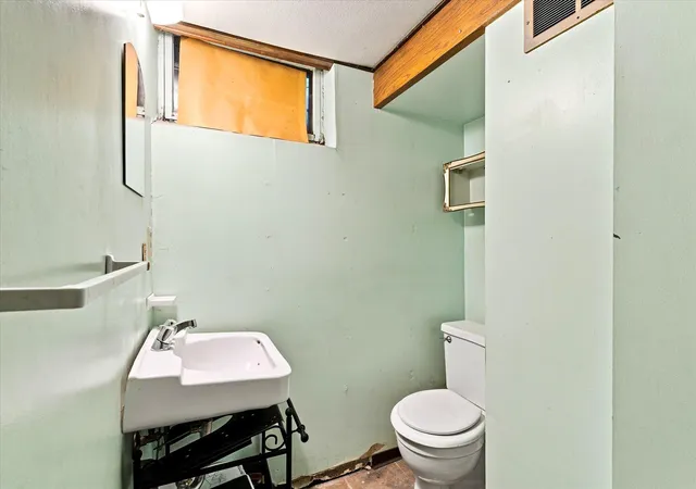 36th image of 4909 W Upland Crst, Minneapolis, MN 55421 | MLS# 7123966