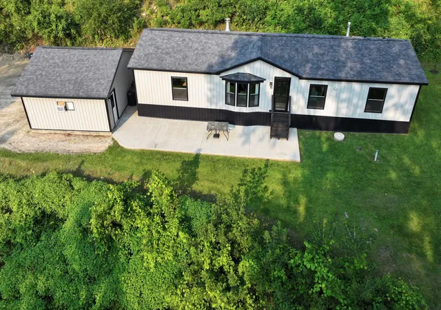 Photo 1 of Single family home for sale at 5755 Oak Forest Ln, Houston, MN 55943 | MLS# 7123979 | Listing updated on 2026-08-27