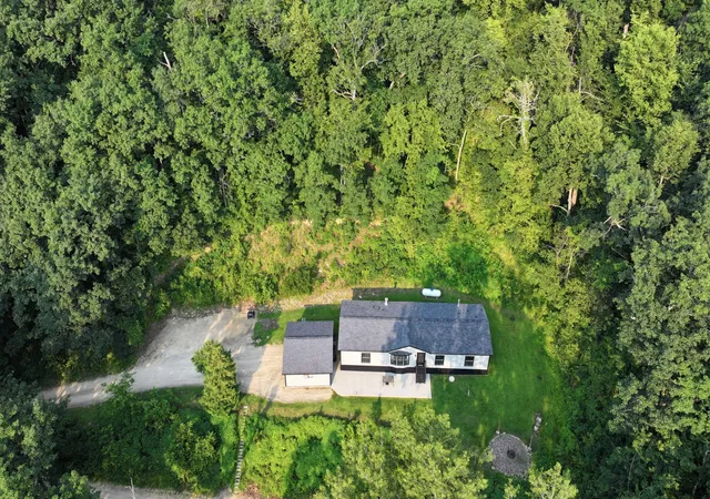 Photo 3 of Single family home for sale at 5755 Oak Forest Ln, Houston, MN 55943 | MLS# 7123979 | Listing updated on 2026-10-13