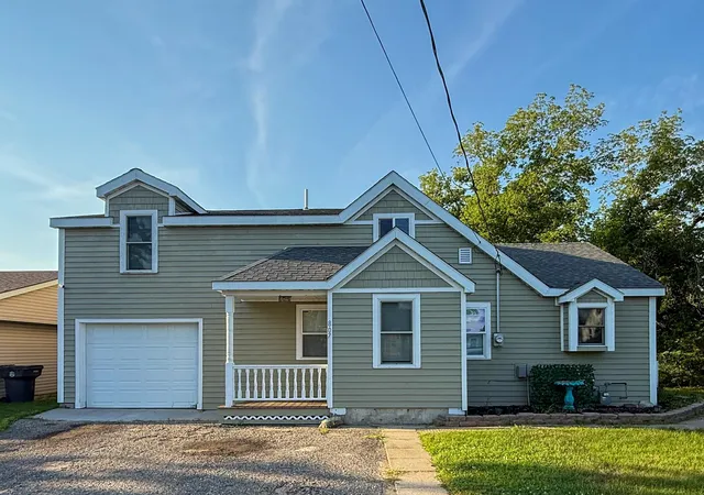 2nd image of 807 21st St Nw, Bemidji, MN 56601 | MLS# 7124005