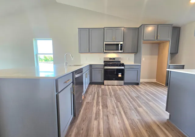 Photo 4 of Single family home for sale at 7401 Imperial Way, Elko New Market, MN 55020 | MLS# 7124008 | Listing updated on 2026-09-21