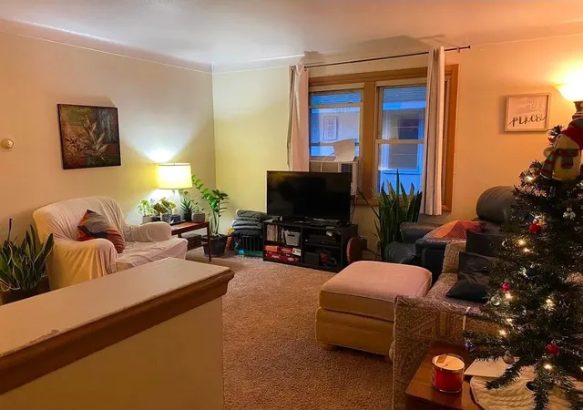 2nd image of 1094 26th Ave Se, Minneapolis, MN 55414 | MLS# 7124009