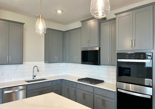 3rd image of 2147 Bluff Heights Dr, Shakopee, MN 55379 | MLS# 7124023