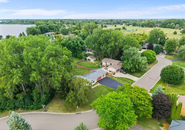 2nd image of 1555 Lamotte Cir, Hugo, MN 55038 | MLS# 7124037