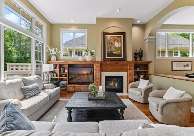 2nd image of 8775 Lake Riley Dr, Chanhassen, MN 55317 | MLS# 7124061