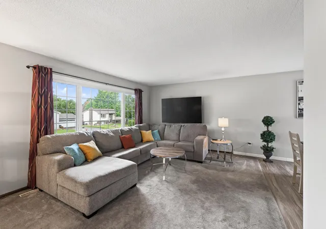 2nd image of 6364 Dawn Wy, Inver Grove Heights, MN 55076 | MLS# 7124067