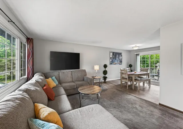 image of 6364 Dawn Wy, Inver Grove Heights, MN 55076 | MLS# 7124067