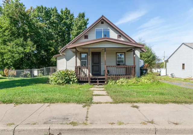 Photo 1 of Single family home for sale at 325 Prentice St S, Clayton, WI 54004 | MLS# 7124075 | Listing updated on 2026-09-13
