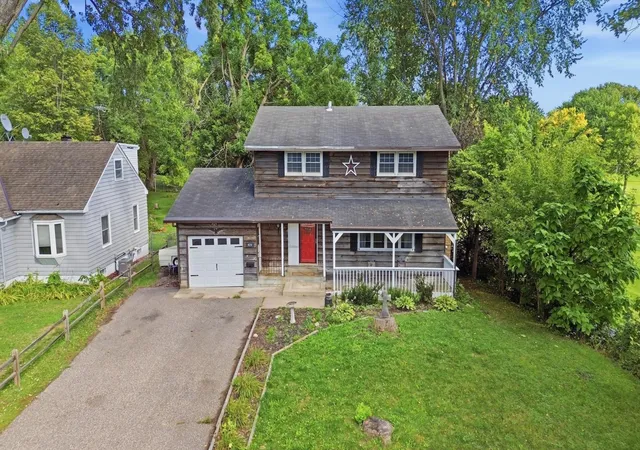 Photo 1 of Single family home for sale at 624 Montrose Blvd, Buffalo, MN 55313 | MLS# 7124078 | Listing updated on 2026-10-07