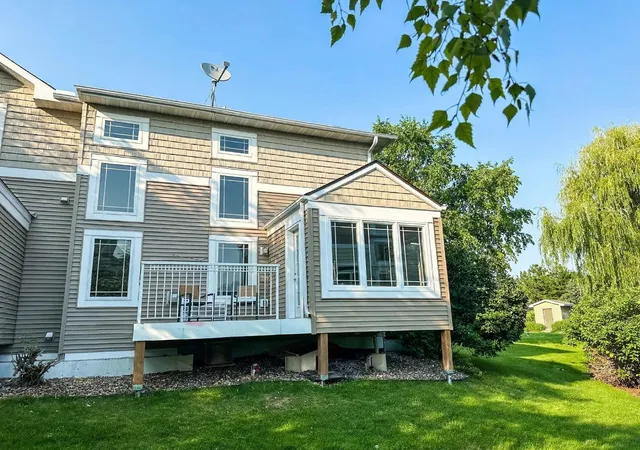 Photo 4 of Single family home for sale at 5080 Yuma Ln N, Minneapolis, MN 55446 | MLS# 7124142 | Listing updated on 2026-08-09