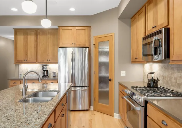 4th image of 8797 Upper 7Th Pl, Lake Elmo, MN 55042 | MLS# 7124155
