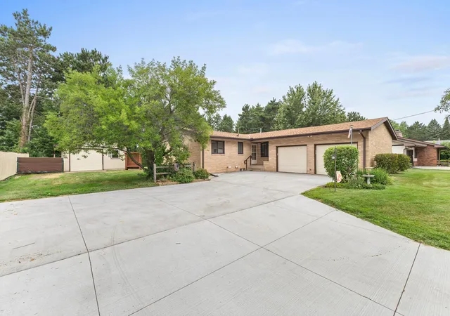 2nd image of 345 Sunset Ln N, Cambridge, MN 55008 | MLS# 7124157