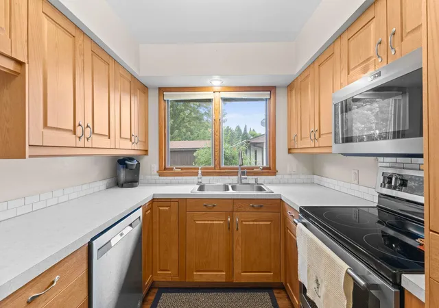 4th image of 345 Sunset Ln N, Cambridge, MN 55008 | MLS# 7124157