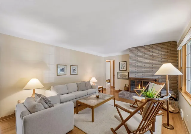 4th image of 1266 Smith Ave S, Saint Paul, MN 55118 | MLS# 7124159