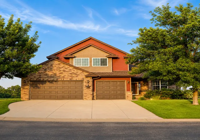 1st image of 502 Se Pond View Dr Se, Lonsdale, MN 55046 | MLS# 7124179