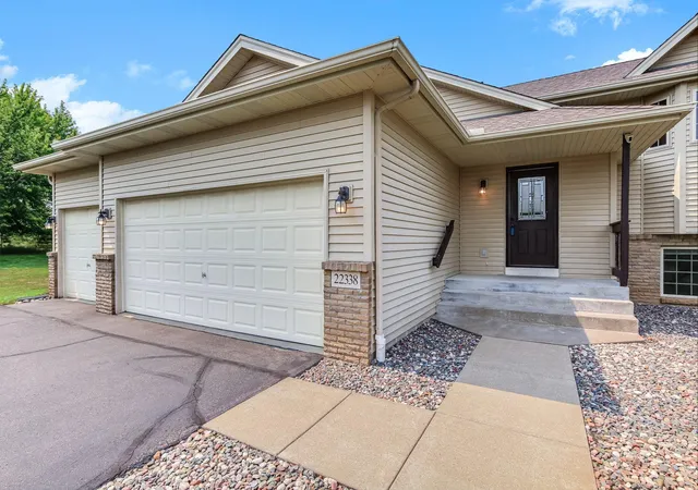 1st image of 22338 Quincy St Ne, Cedar, MN 55011 | MLS# 7124181
