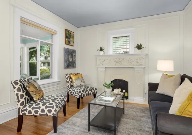Photo 4 of Sale Pending at 4025 27th Avenue S, Minneapolis, MN 55406 | MLS# 7124193 | Listing updated on 2026-09-03