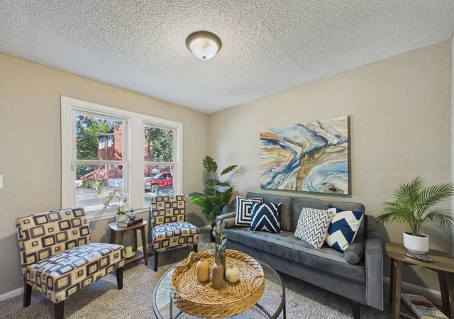 Photo 4 of Single family home for sale at 920 Farrington St, Saint Paul, MN 55117 | MLS# 7124198 | Listing updated on 2026-09-25