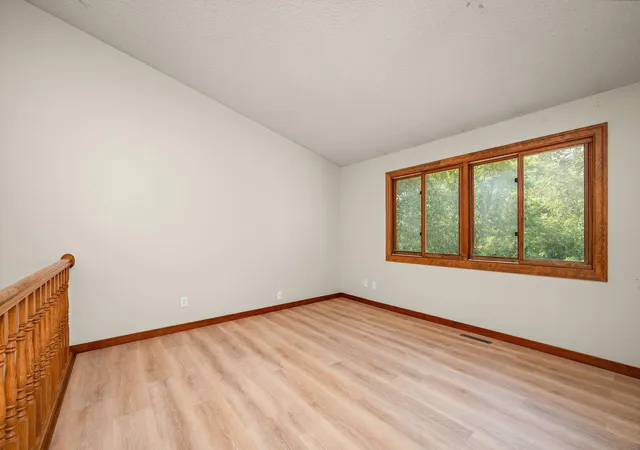 3rd image of 6702 Kara Dr, Eden Prairie, MN 55346 | MLS# 7124260