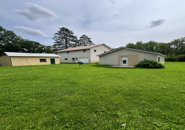 Photo 3 of Single family home for sale at 185 Peterson Rd, Grand Rapids, MN 55744 | MLS# 7124271 | Listing updated on 2026-09-23