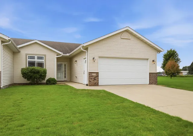 1st image of 621 Ashley Ln, Owatonna, MN 55060 | MLS# 7124274