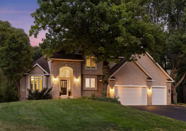 2nd image of 4172 Cashell Gln, Saint Paul, MN 55122 | MLS# 7124293