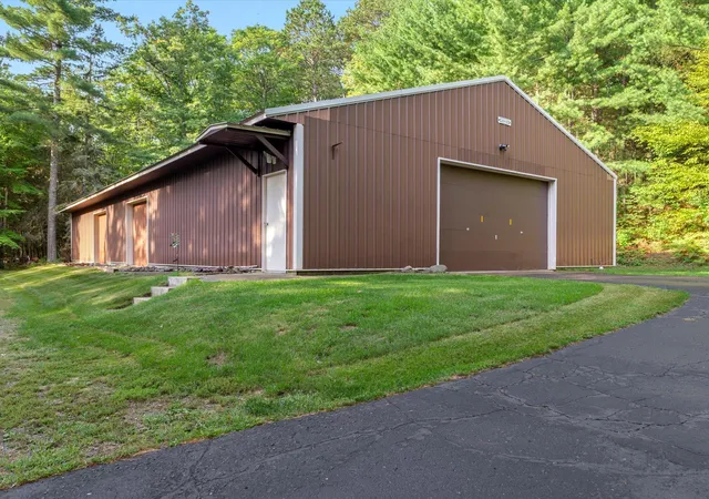 Photo 4 of Single family home for sale at 53375 Lake Ave, Mc Gregor, MN 55760 | MLS# 7124295 | Listing updated on 2026-10-01