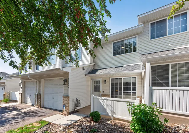 1st image of 8630 Quarry Ridge Ln #H, Woodbury, MN 55125 | MLS# 7124303