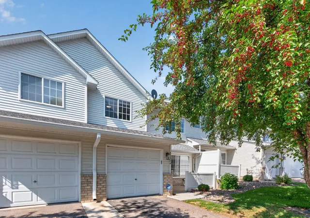 2nd image of 8630 Quarry Ridge Ln #H, Woodbury, MN 55125 | MLS# 7124303