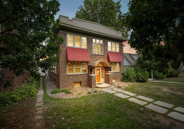 Photo 3 of Condo for sale at 4609 Blaisdell Ave #2, Minneapolis, MN 55419 | MLS# 7124313 | Listing updated on 2026-09-30