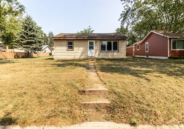 2nd image of 916 34th Ave N, Saint Cloud, MN 56303 | MLS# 7124314