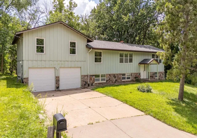 1st image of 1212 44 1/2 Ave Ne, Columbia Heights, MN 55421 | MLS# 7124317