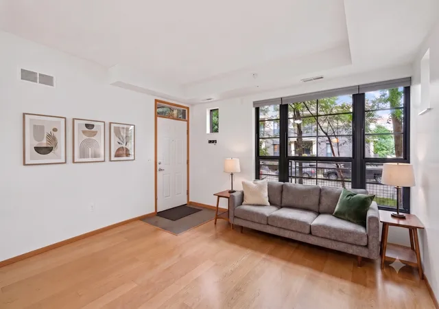 Photo 3 of Condo for sale at 2565 Franklin Ave #102, Saint Paul, MN 55114 | MLS# 7124326 | Listing updated on 2026-08-12
