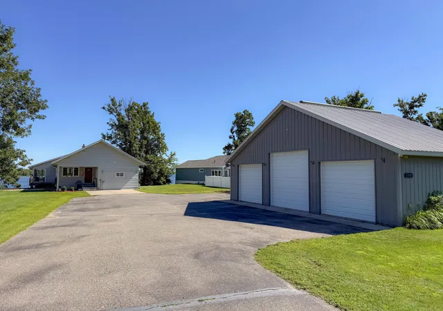 Photo 1 of Single family home for sale at 1907 S Lake Irving Dr Sw, Bemidji, MN 56601 | MLS# 7124359 | Listing updated on 2026-10-19