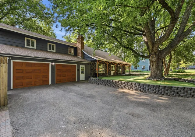 Photo 3 of Single family home for sale at 14823 Walker Pl, Minnetonka, MN 55345 | MLS# 7124361 | Listing updated on 2026-10-19