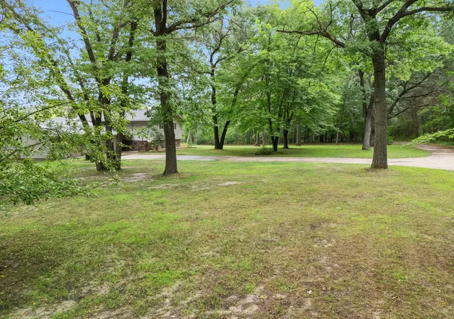 Photo 3 of Single family home for sale at 569 327th Avenue NE, Cambridge, MN 55008 | MLS# 7124362 | Listing updated on 2026-09-21