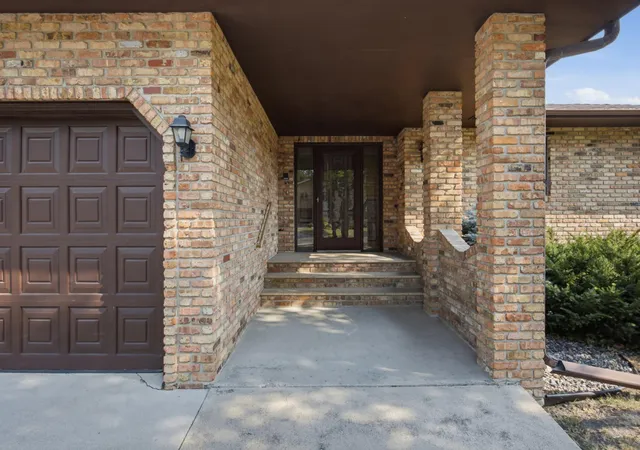 Photo 3 of Single family home for sale at 120 Prairiewood Dr S, Fargo, ND 58103 | MLS# 7124394 | Listing updated on 2026-09-17