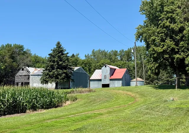 Photo 4 of Sale Pending at 25748 County Hwy 1, Morgan, MN 56266 | MLS# 7124419 | Listing updated on 2026-10-26