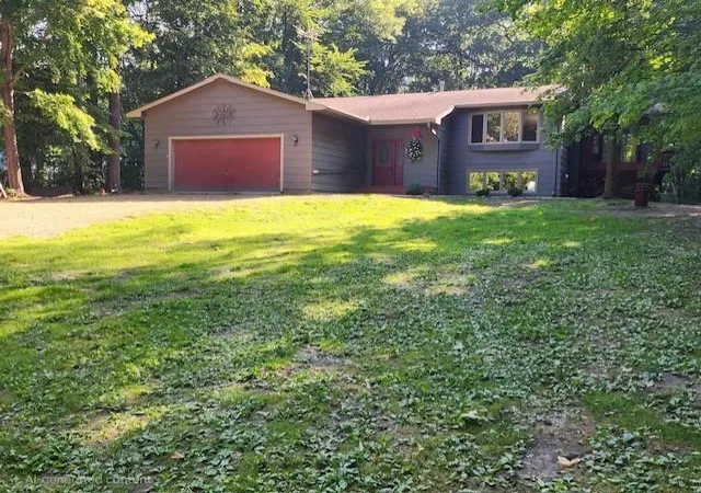 Photo 1 of Single family home for sale at 28957 Linden Ave, Lindstrom, MN 55045 | MLS# 7124439 | Listing updated on 2026-09-03