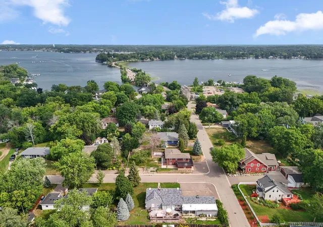 3rd image of 2930 Bay St, Wayzata, MN 55391 | MLS# 7124440