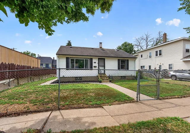 Photo 2 of Sale Pending at 474 Hopkins St, Saint Paul, MN 55130 | MLS# 7124484 | Listing updated on 2026-08-29
