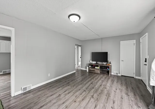 Photo 4 of Sale Pending at 474 Hopkins St, Saint Paul, MN 55130 | MLS# 7124484 | Listing updated on 2026-08-29