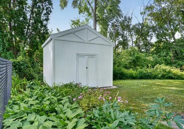 Photo 2 of Sale Pending at 507 N Maple St, Chaska, MN 55318 | MLS# 7124490 | Listing updated on 2026-09-08