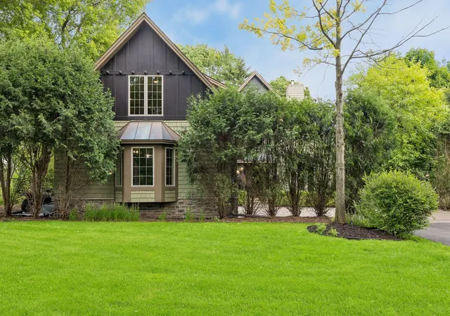3rd image of 2647 Plymouth Rd, Hopkins, MN 55305 | MLS# 7124496