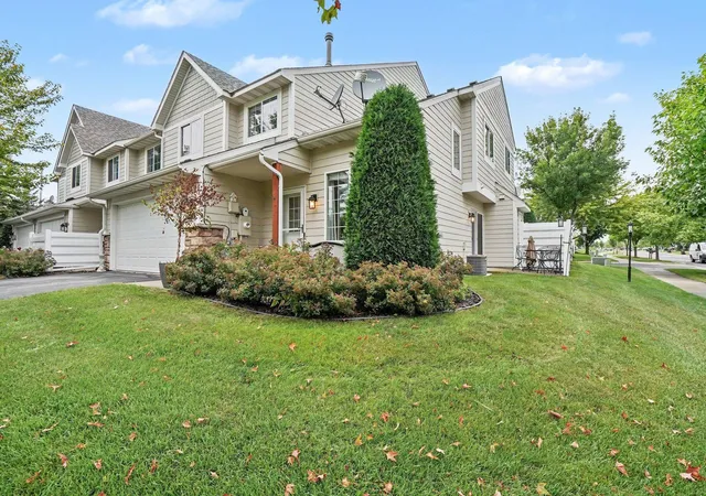 2nd image of 1495 Riverpointe Rd #F, Watertown, MN 55388 | MLS# 7124499