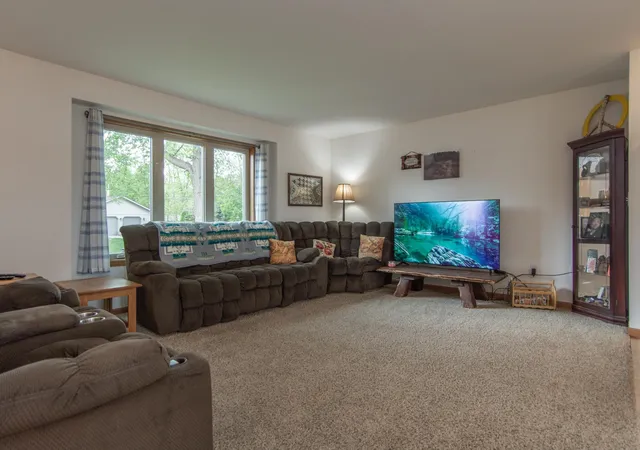 3rd image of 1900 White Cloud Dr E, Isle, MN 56342 | MLS# 7124528
