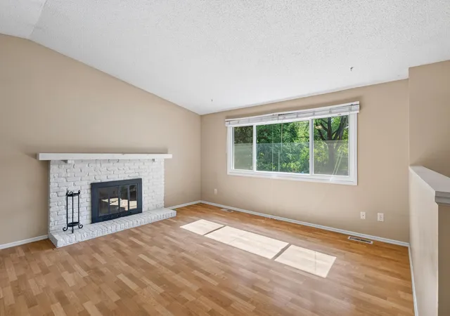 5th image of 7631 Ontario Blvd, Eden Prairie, MN 55344 | MLS# 7124529